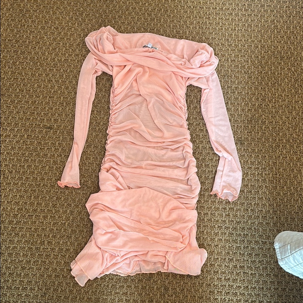 Elegant Pink Ruched Long Sleeve Dress